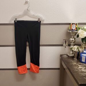 Gap Body Coral Cropped Leggings Sz XS